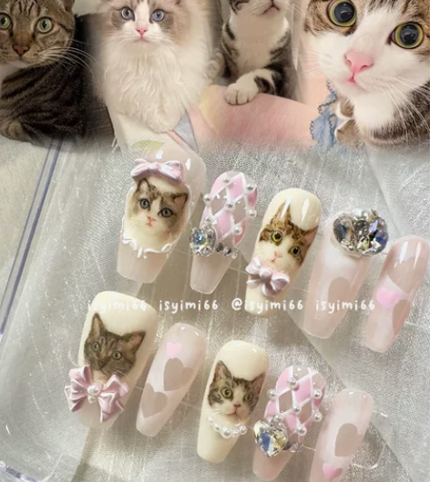 定制穿戴甲，手绘宠物穿戴甲。 . 手绘宠物...