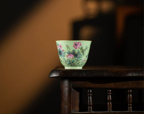 盛古珍玩 粉彩嫩绿地扒花荷花杯130ml ...