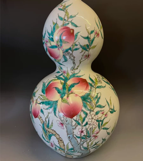 古董古玩大清雍正九桃大葫芦瓶 感兴趣的话点...
