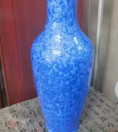 结晶釉蓝釉花瓶,高度34厘米。 感兴趣的话...