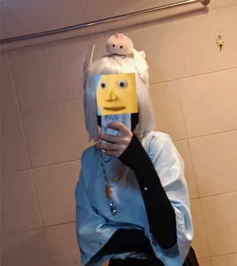 光遇白鸟cos服，有两顶假毛（其中一顶发尾...