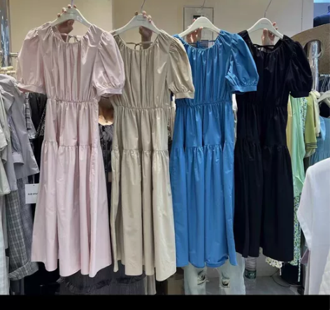 泡泡袖褶皱收腰连衣裙女欧洲站夏装2023新...