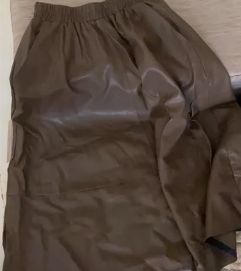 棕色色pu皮半身裙女高腰a字裙中长款复古大...