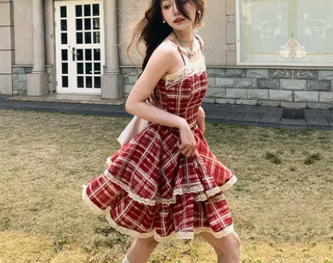 红色格纹吊带裙女法式甜美辣妹连衣裙202