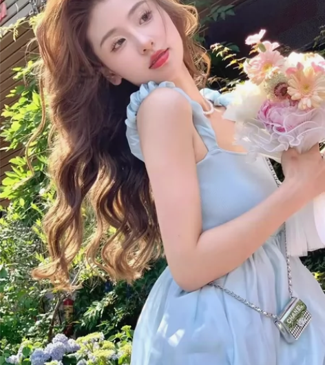 全新未拆吊牌 奶蓝色花苞裙仙女裙?外搭坎肩...