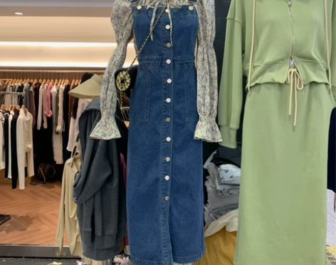 春夏碎花田园风泡泡袖上衣+韩国东大门修身单...