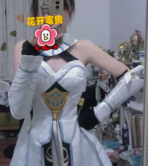 只穿过一次去漫展，微瑕 感兴趣的话点“我想...