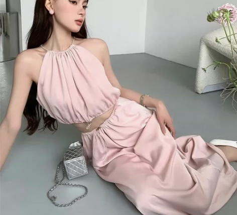 miumi* 缪缪   短款挂脖上衣?高腰...