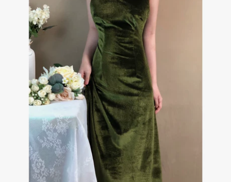 ?特价回馈款 港风复古显白v领绿色丝绒吊带...