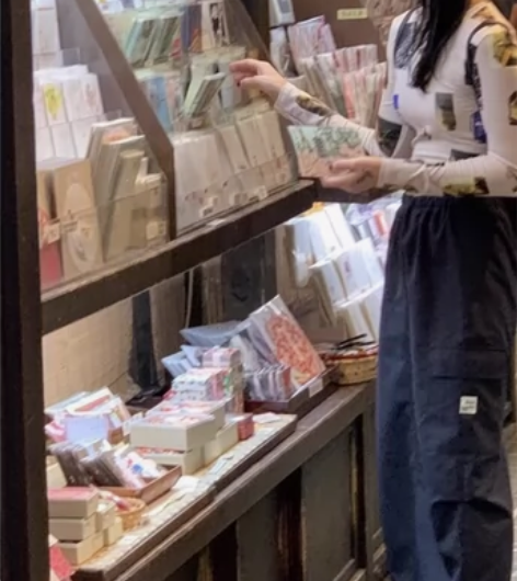 全新，韩国正品 modest mood  ...