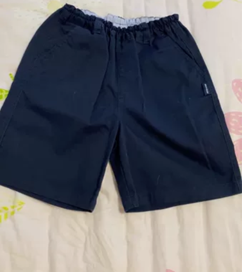 品牌全新。130码藏青色。 感兴趣的话点“...