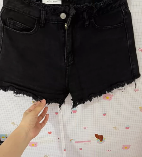 牛仔短裤闲置处理不退换 白色28码   江...