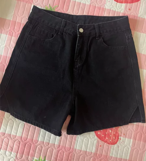 牛仔短裤！130斤内可穿 感兴趣的话点“我...