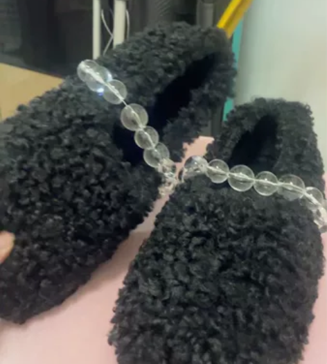 全新实体店买的,小香风真羊卷毛毛鞋,超级喜...