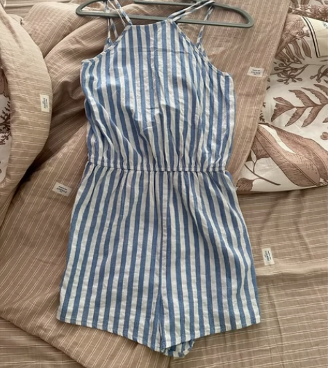 连体吊带条纹短裤，露背，性感活泼，s码，棉...