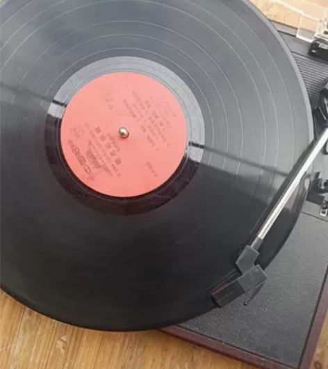 33转12寸（30厘米）大黑胶，朱明瑛歌曲...