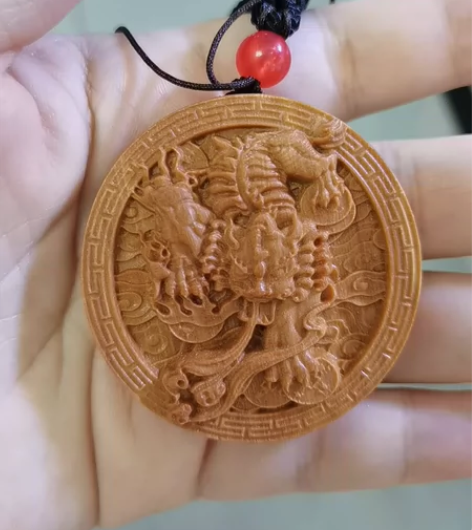 木雕项链，麒麟铜钱，有喜欢的可以留。全新！...