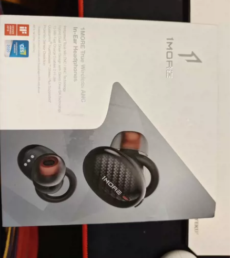 出个万魔耳机，功能正常，成色9成 配件齐全...