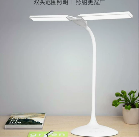 美的 LED充电台灯 双头钢琴灯 无极调光...