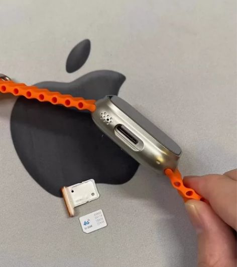 苹果WatchUltraS8智能手表运动手...