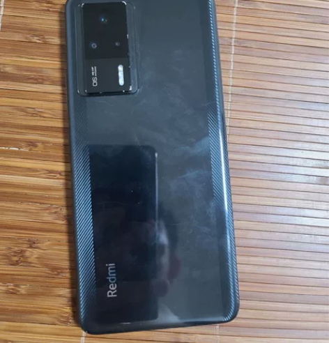 k60e 12+512延保一年，贴了膜，镜...