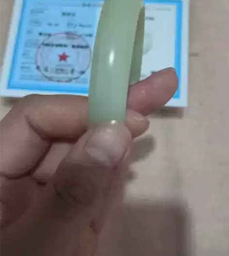 ?已结缘新疆和田玉高青白飘翠青手镯且末料亚...