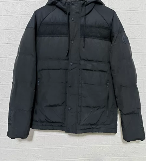 阿迪达斯男士羽绒服，胸围110，衣长72，...