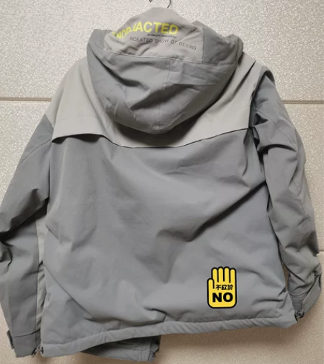 实体店购入，较少穿着，特价甩卖 感兴趣的话...