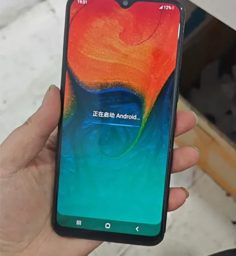 三星a40s 4+64g 外屏破 后盖破功...