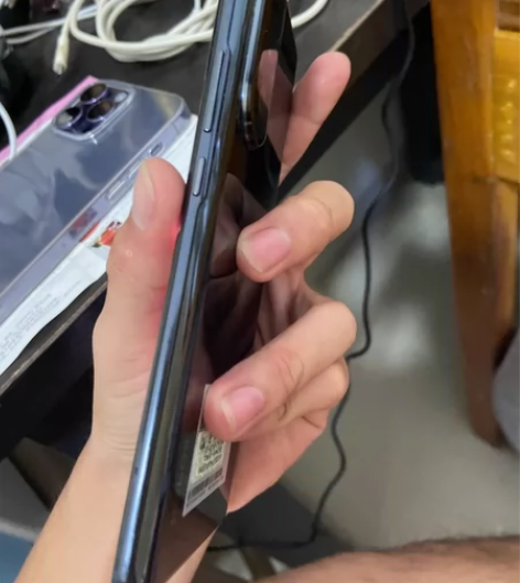 荣耀60pro   256g的，买了有3个...