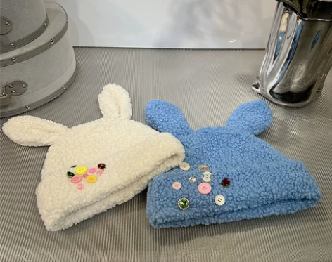 杨超越同款可爱纽扣兔耳朵毛绒帽子女显脸小网...