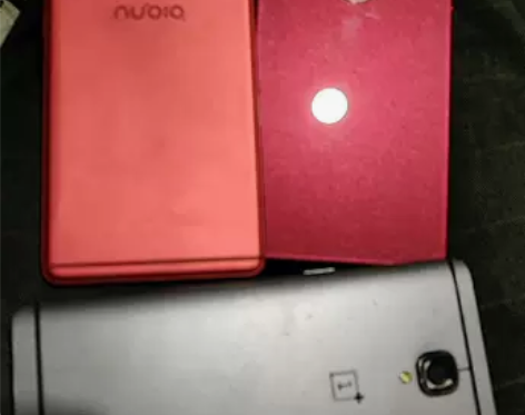 出几个机器,中兴z17,一加3T,一个坚果...