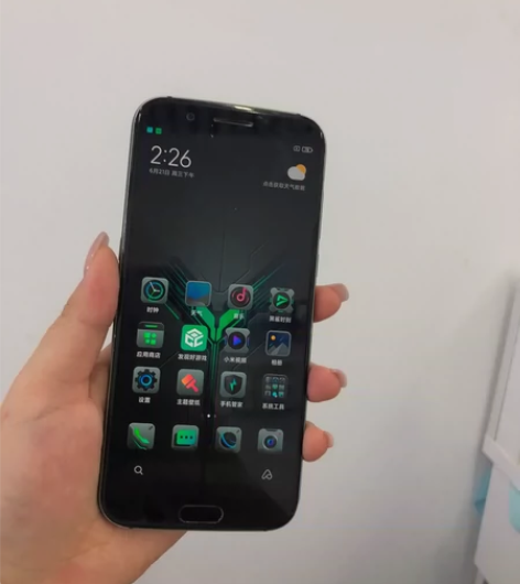 黑鲨1代 8+128 黑色 功能正常无暗病...