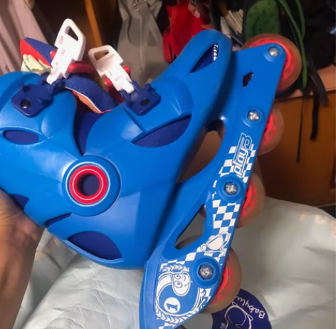 迪卡侬滑轮鞋 限上海见面交易 不邮寄 8成...