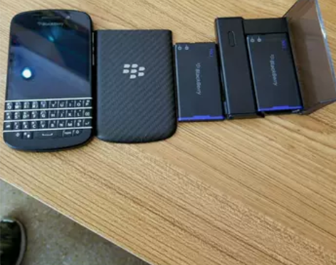 黑莓q10，经典手机，戒网神器，九成新。 ...