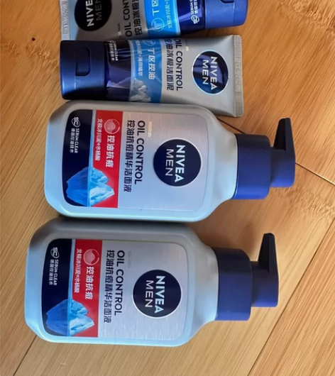 妮维雅男士洁面，旗舰店购入，控油抗痘洁面液...