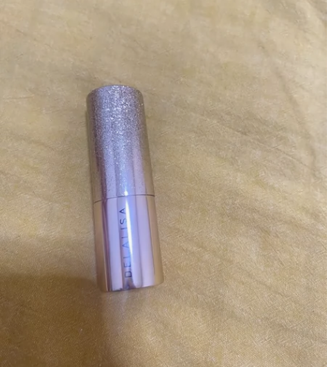 闲置！狄娜丽莎口红211，全新未使用，随缘...