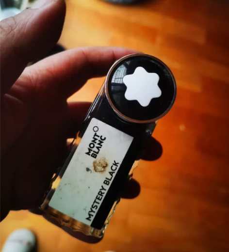 万宝龙神秘黑墨水 非全新余量90%以上?明...