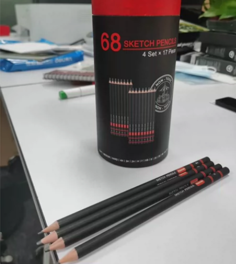素描铅笔，一桶68只。很划算。绘画好帮手 ...