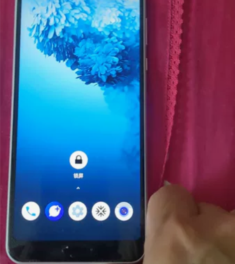 夏普 AQUOS sense3plus 骁...