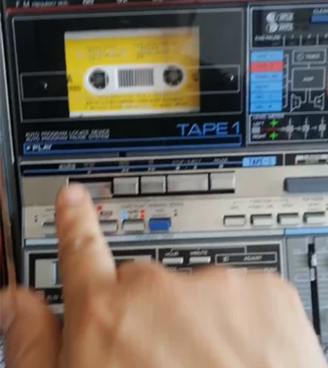 进口5字起头夏普800收录机，品相不错，测...