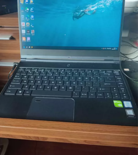 机械革命S1-01顶配商务办公笔记本，带指...