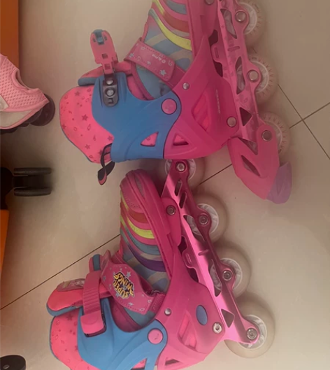全套轮滑鞋及护具  超级飞侠 尺码37，超...