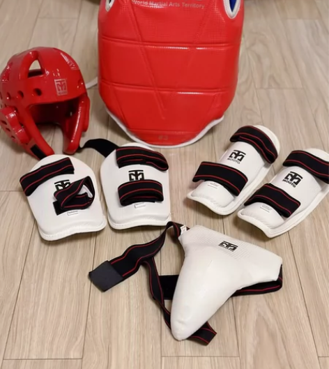 全新！新款韩国正品MOOTO跆拳道护具五件...