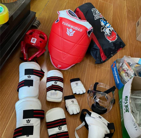 闲置跆拳道护具一套,取货在大红门附近 感兴...