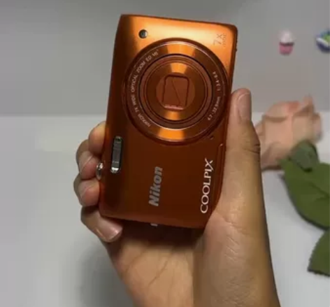 尼康S3500  ，成色如图 2010万像...