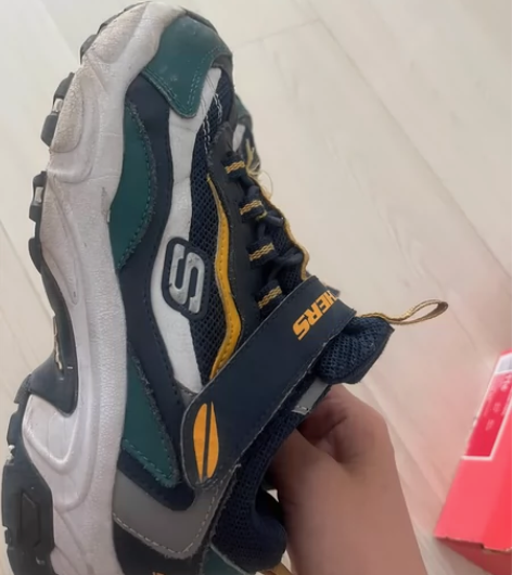 斯凯奇运动鞋 31码的