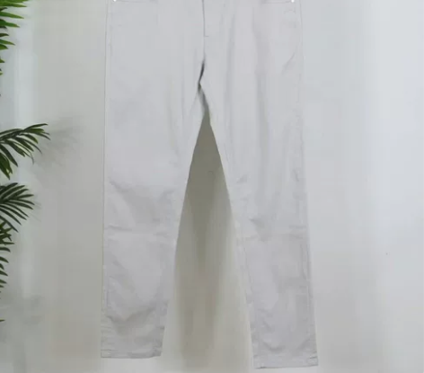 威可多牛仔裤，面料：64.7%棉 32.2...