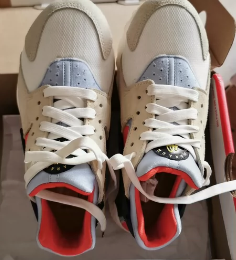 耐克正版 36码。华莱士大童鞋 （偏小半码...