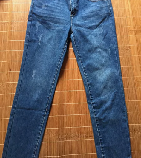 闲置   尚谷 女款小脚牛仔裤  尺码30...